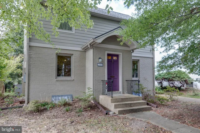 $3,950 | 2508 Davis Avenue, Alexandria, VA 22302