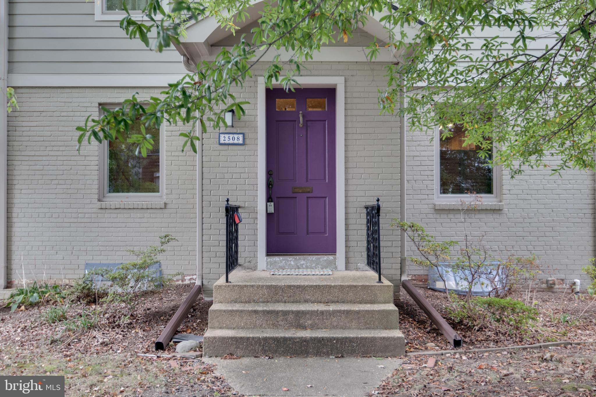 2508 Davis Avenue Alexandria, VA 22302 - Photo 3 of 23