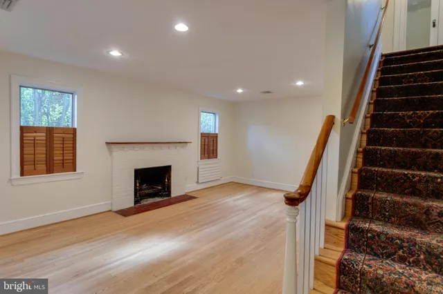 $3,950 | 2508 Davis Avenue, Alexandria, VA 22302