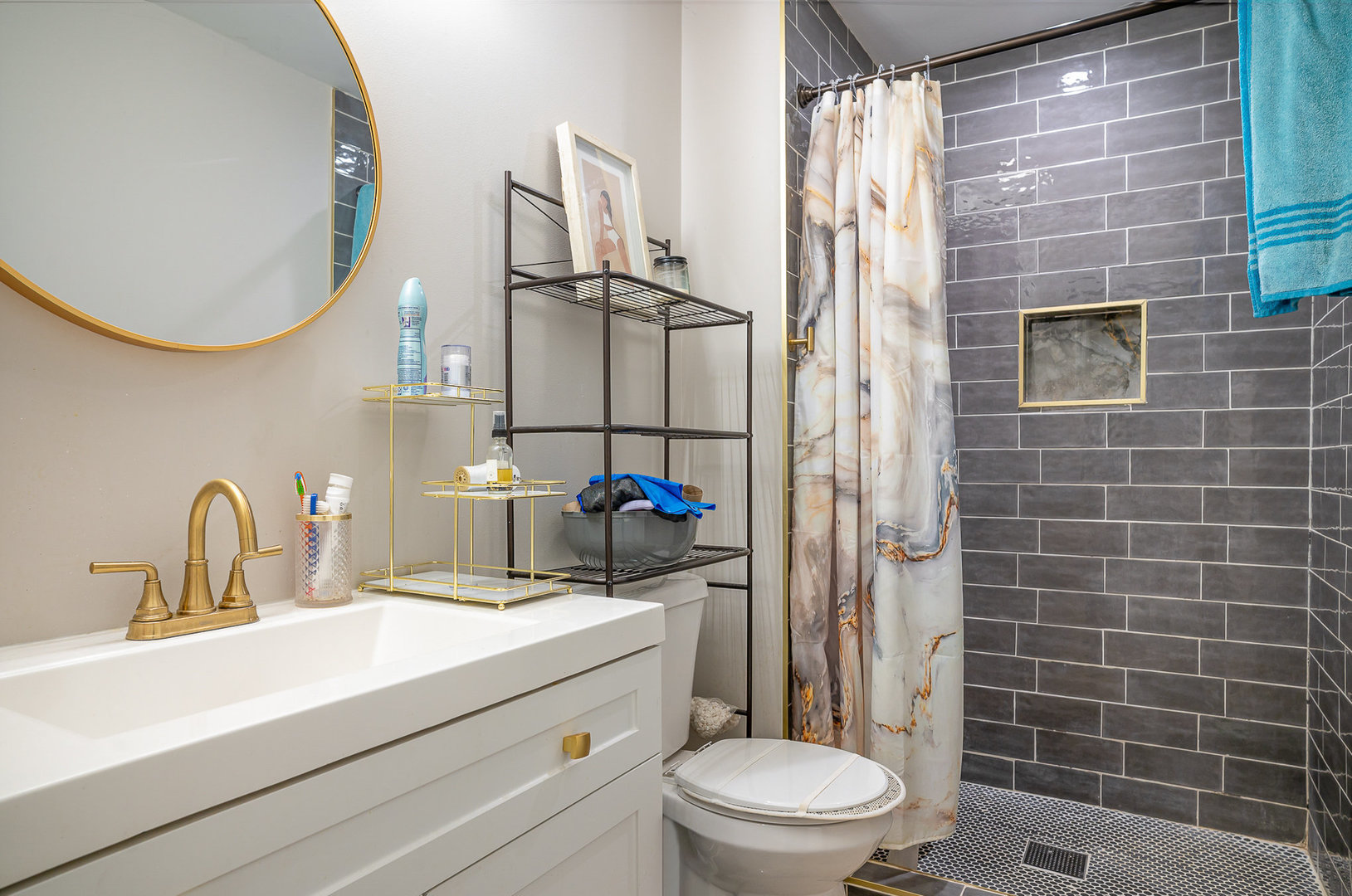 6226 Beechwood Road Matteson, IL 60443 - Photo 10 of 22 a bathroom with a sink a toilet and shower