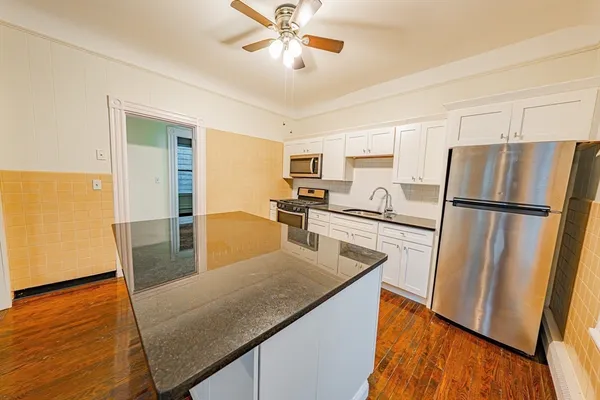 $3,000 | 118 White Street, Unit 2, Boston, MA 02128