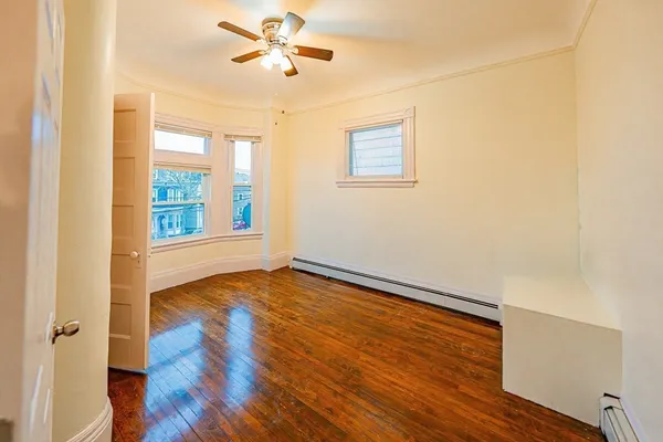 $3,000 | 118 White Street, Unit 2, Boston, MA 02128