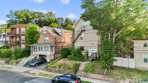 $1,095,000 | 445 Columbus Boulevard, New Britain, CT 06051