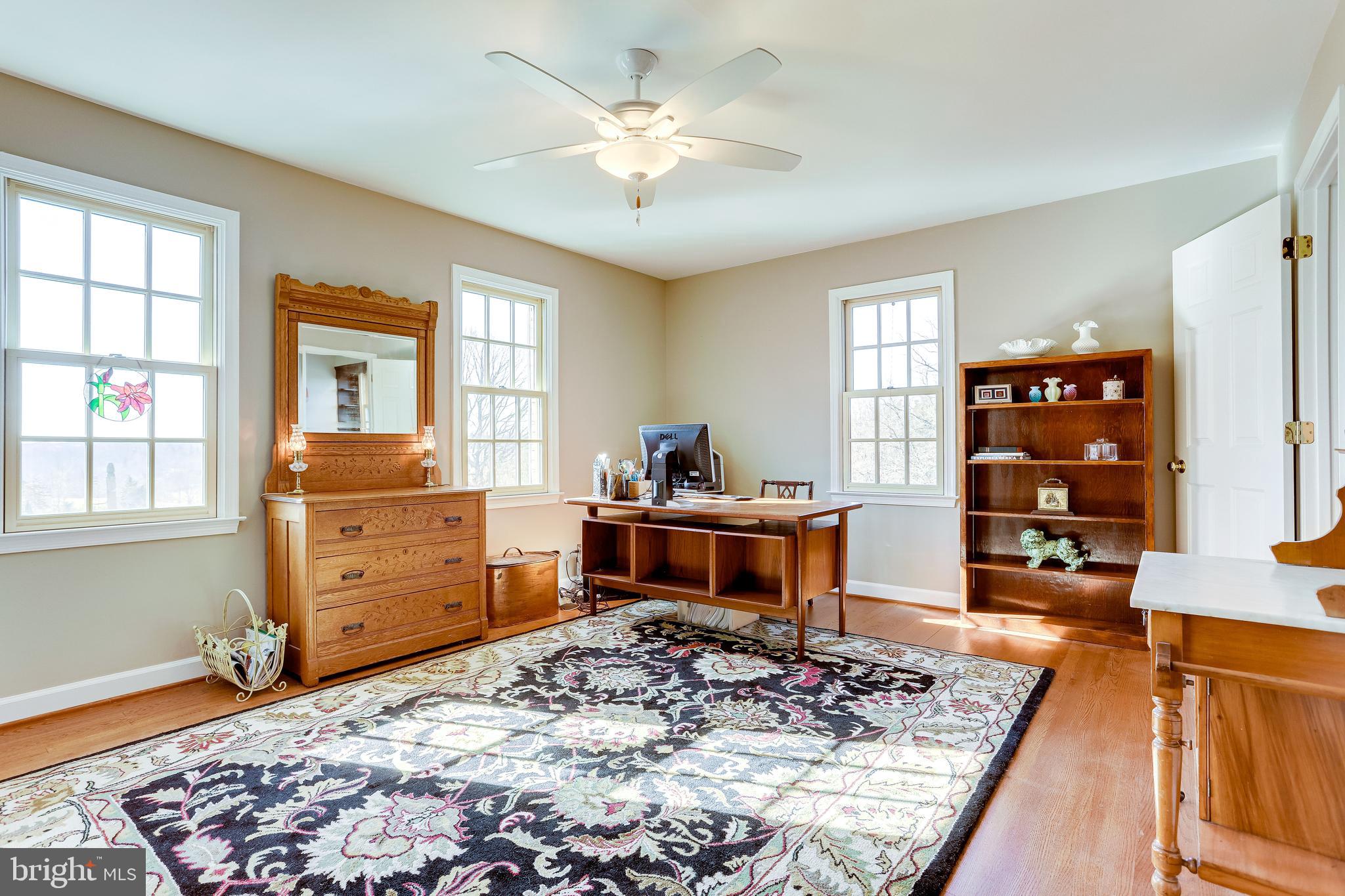 40445 Beechnut Road Leesburg, VA 20175 - Photo 24 of 42 Office Main Level