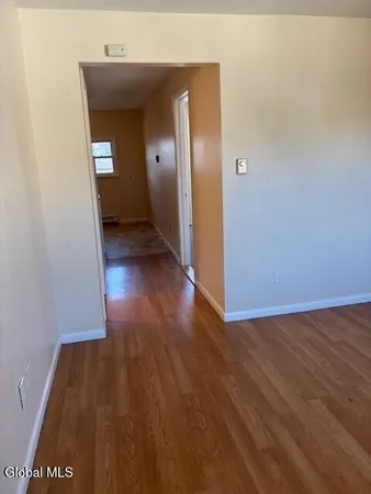 $1,095 | 2010 Curry Road, Unit 2, Rotterdam, NY 12303