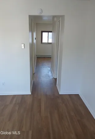 $1,095 | 2010 Curry Road, Unit 2, Rotterdam, NY 12303