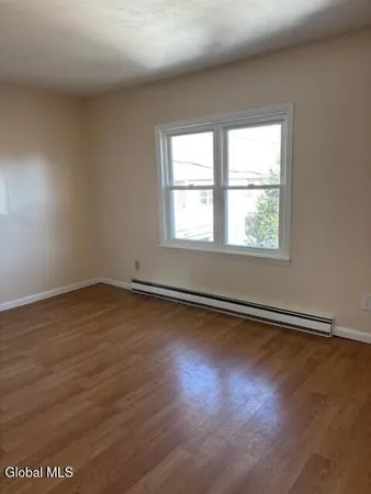 $1,095 | 2010 Curry Road, Unit 2, Rotterdam, NY 12303