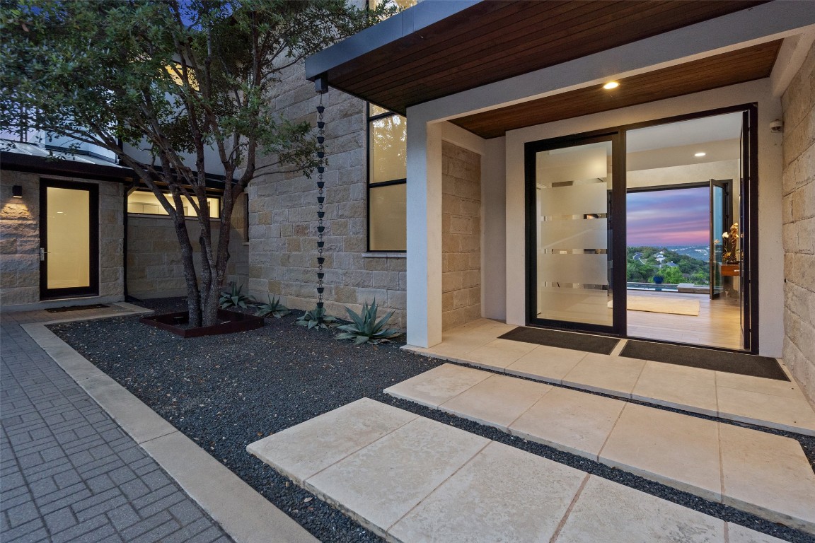 2551 Waymaker Way Austin, TX 78746 - Photo 2 of 34