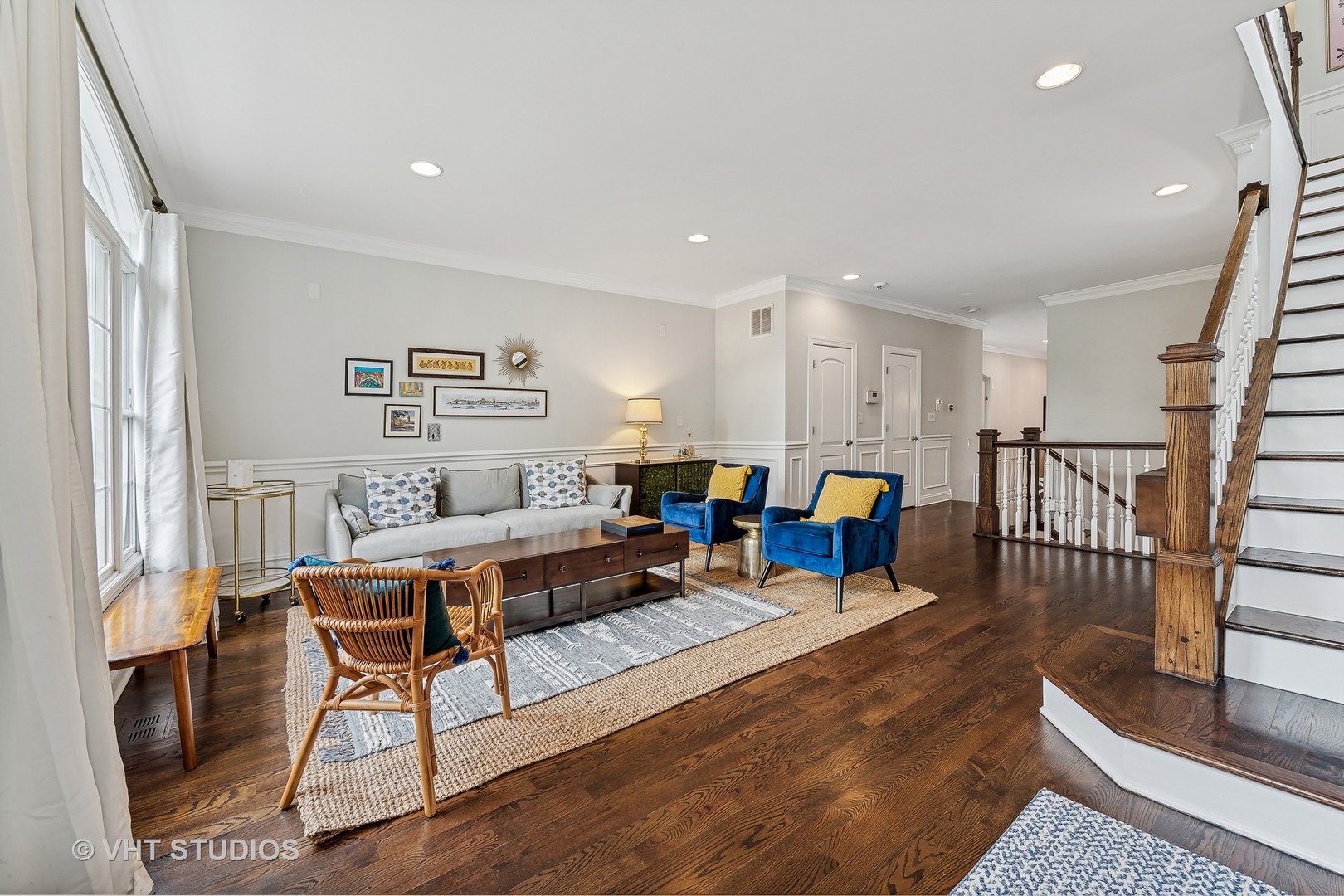 3409 North Ridgeway Avenue Chicago, IL 60618 - Photo 7 of 37 a living room with furniture a rug and white walls