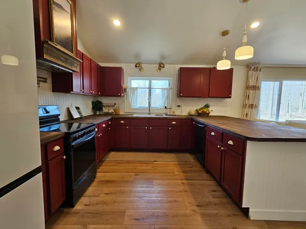 $399,900 | 8724 14th Street North, Kalamazoo, MI 49009