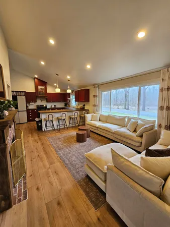$399,900 | 8724 14th Street North, Kalamazoo, MI 49009