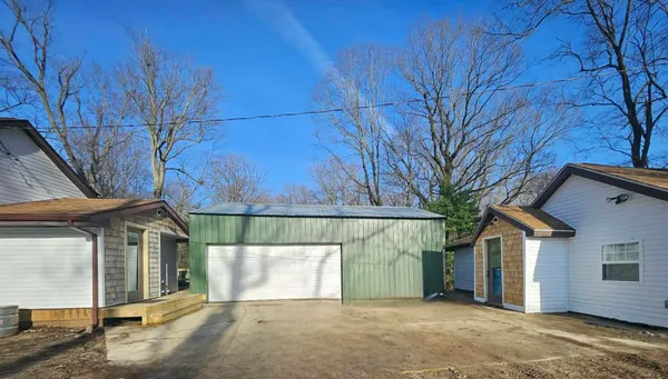 $399,900 | 8724 14th Street North, Kalamazoo, MI 49009