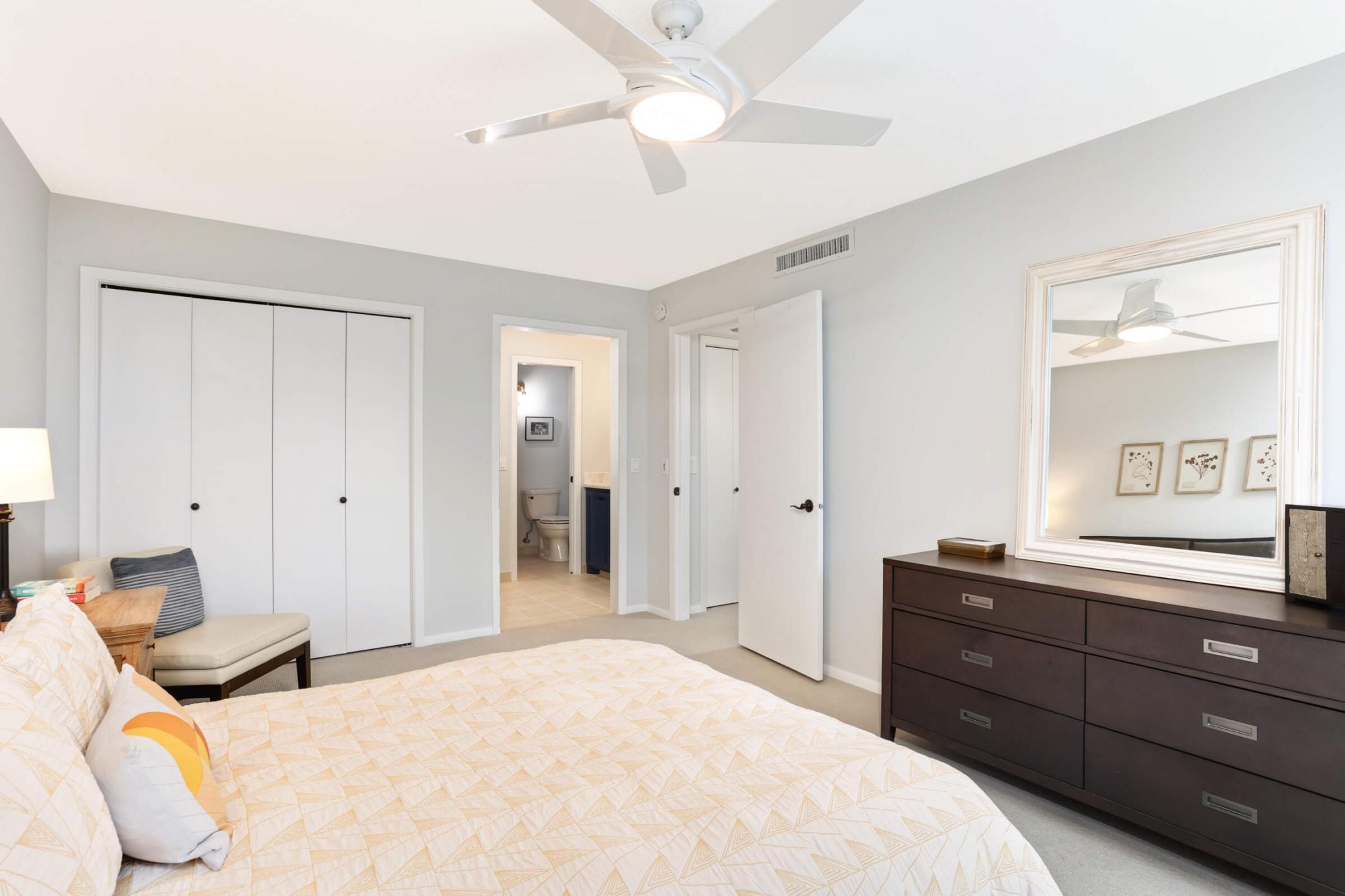 9500 Collegeview Road, Unit 302 Bloomington, MN 55437 - Photo 13 of 31 Gallery Image 13