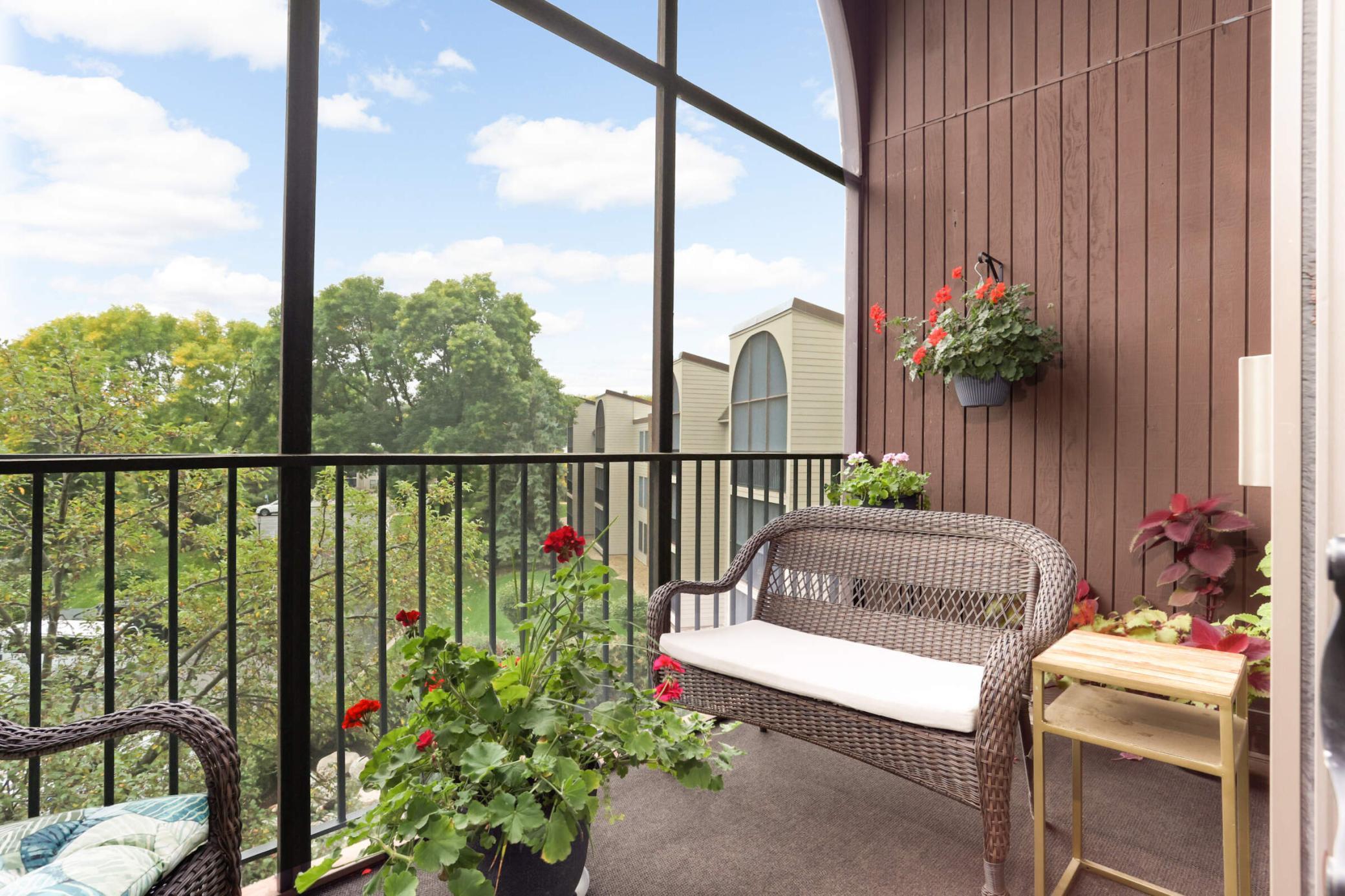 9500 Collegeview Road, Unit 302 Bloomington, MN 55437 - Photo 19 of 31 Gallery Image 19
