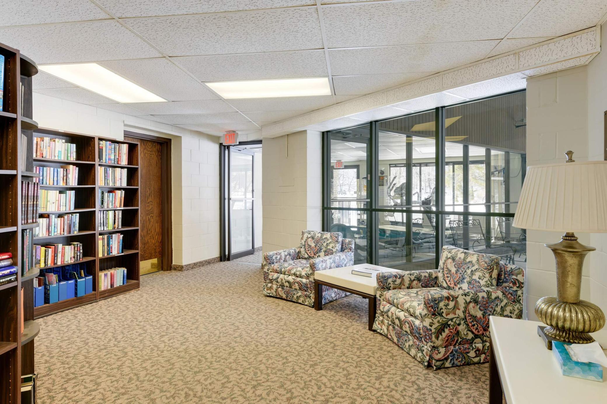 9500 Collegeview Road, Unit 302 Bloomington, MN 55437 - Photo 23 of 31 Gallery Image 23