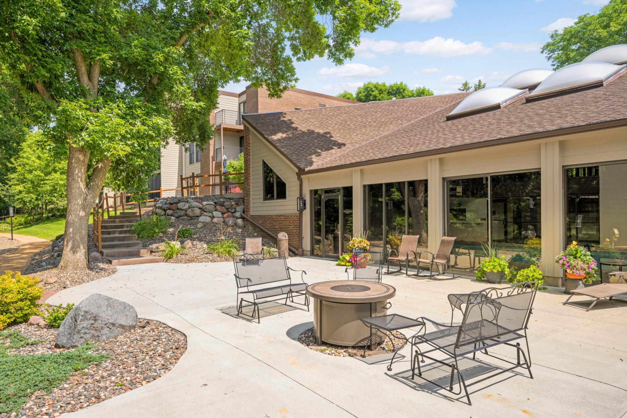 9500 Collegeview Road, Unit 302 Bloomington, MN 55437 - Photo 26 of 31 Gallery Image 26