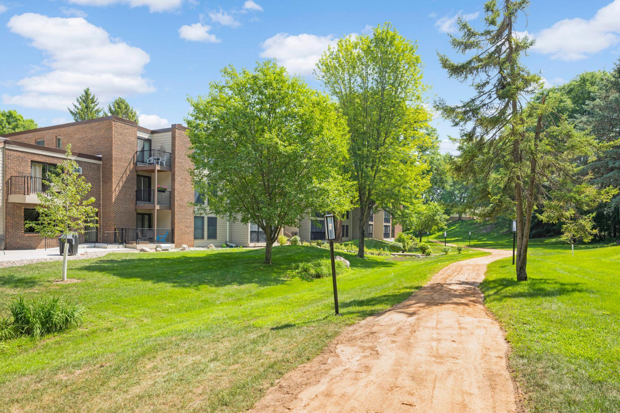 9500 Collegeview Road, Unit 302 Bloomington, MN 55437 - Photo 31 of 31 Gallery Image 31