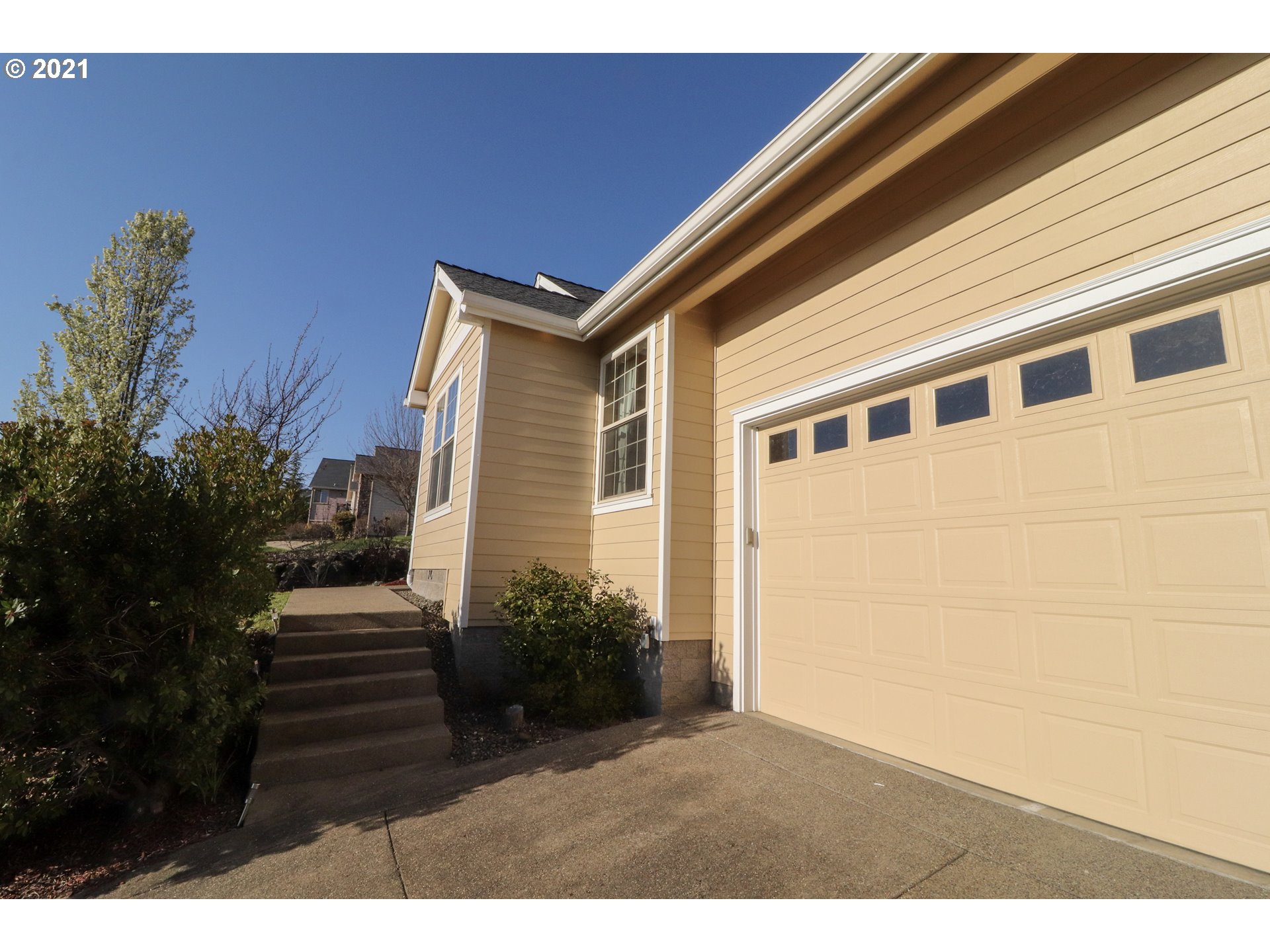 2641 Northwest Brockway Road Winston, OR 97496 - Photo 15 of 32 Gallery Image 15