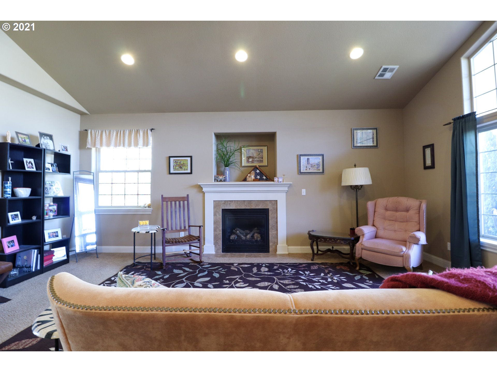 2641 Northwest Brockway Road Winston, OR 97496 - Photo 5 of 32 Gallery Image 5