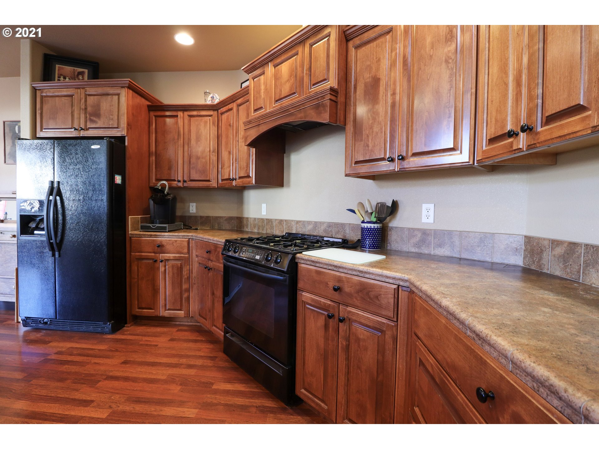 2641 Northwest Brockway Road Winston, OR 97496 - Photo 9 of 32 Gallery Image 9