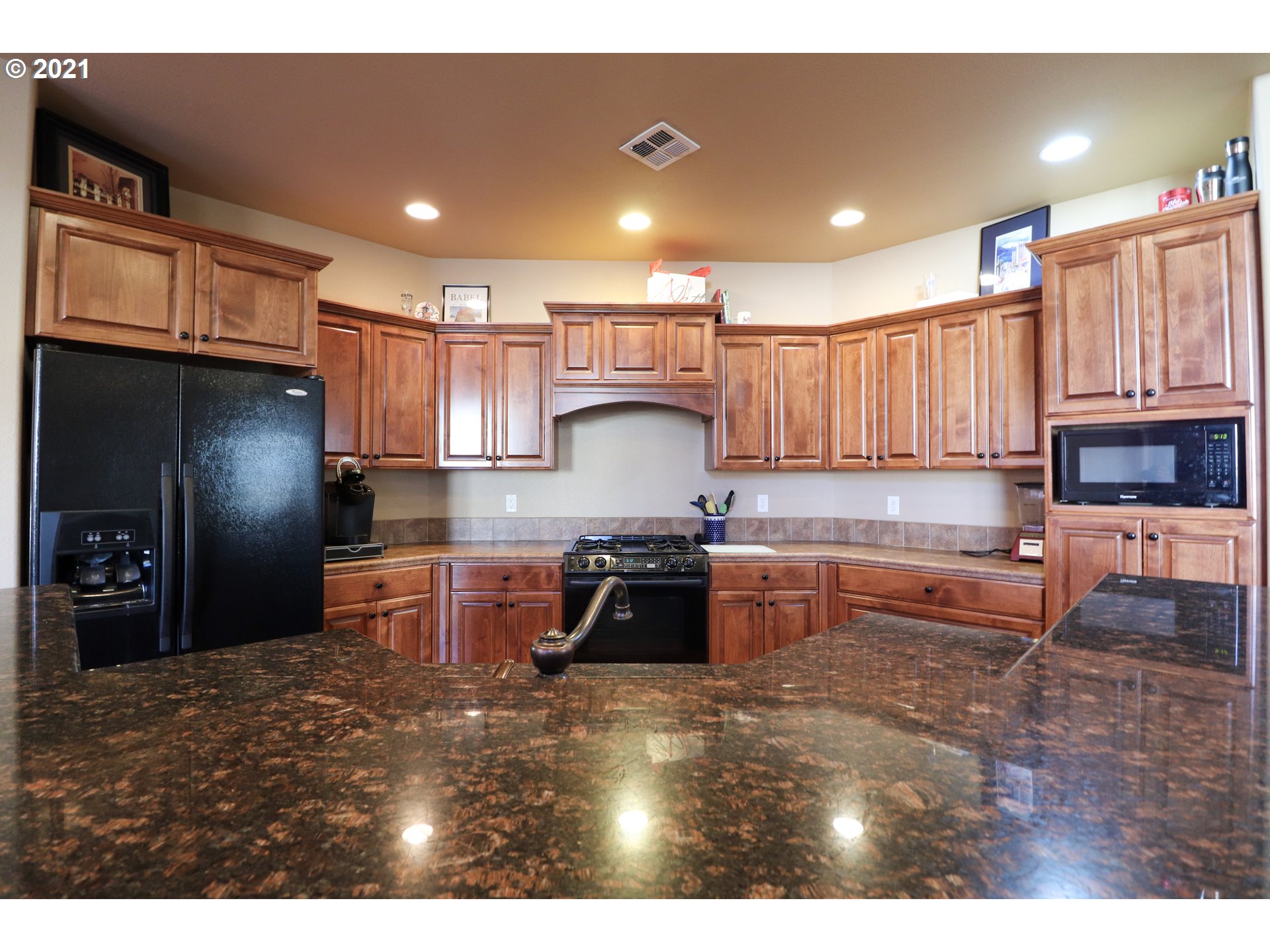 2641 Northwest Brockway Road Winston, OR 97496 - Photo 10 of 32 Gallery Image 10