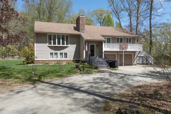 $900,000 | 6 Maple Street, Windham, NH 03087