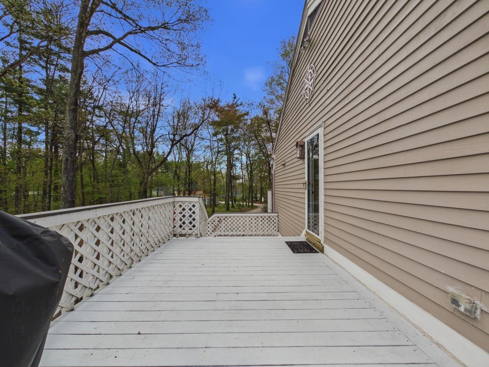 6 Maple Street Windham, NH 03087 - Photo 8 of 36