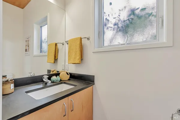 $795,000 | 455 Florence Avenue, Sebastopol, CA 95472