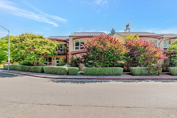 $795,000 | 455 Florence Avenue, Sebastopol, CA 95472