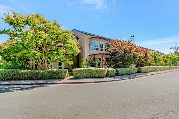 $795,000 | 455 Florence Avenue, Sebastopol, CA 95472