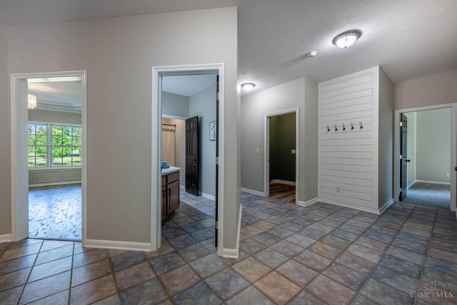 3387 Shaker Road Franklin, OH 45005 - Photo 26 of 53 Gallery Image 26