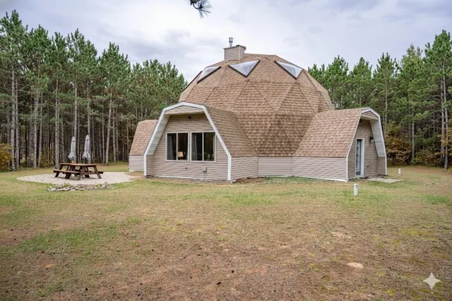 $399,900 | N10167 County Rd G, Necedah, WI 54646