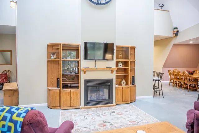 $399,900 | N10167 County Rd G, Necedah, WI 54646