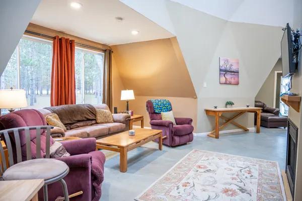 $399,900 | N10167 County Rd G, Necedah, WI 54646