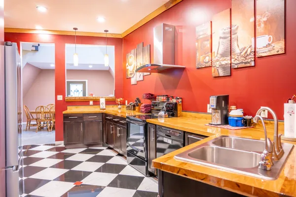 $399,900 | N10167 County Rd G, Necedah, WI 54646