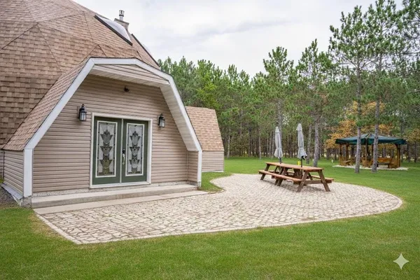 $399,900 | N10167 County Rd G, Necedah, WI 54646