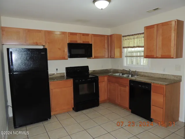 $1,025 | 130 Miracle Drive, Unit 2, Jacksonville, NC 28546