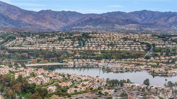 $2,050,000 | 23762 VÃa Porton, Mission Viejo, CA 92691