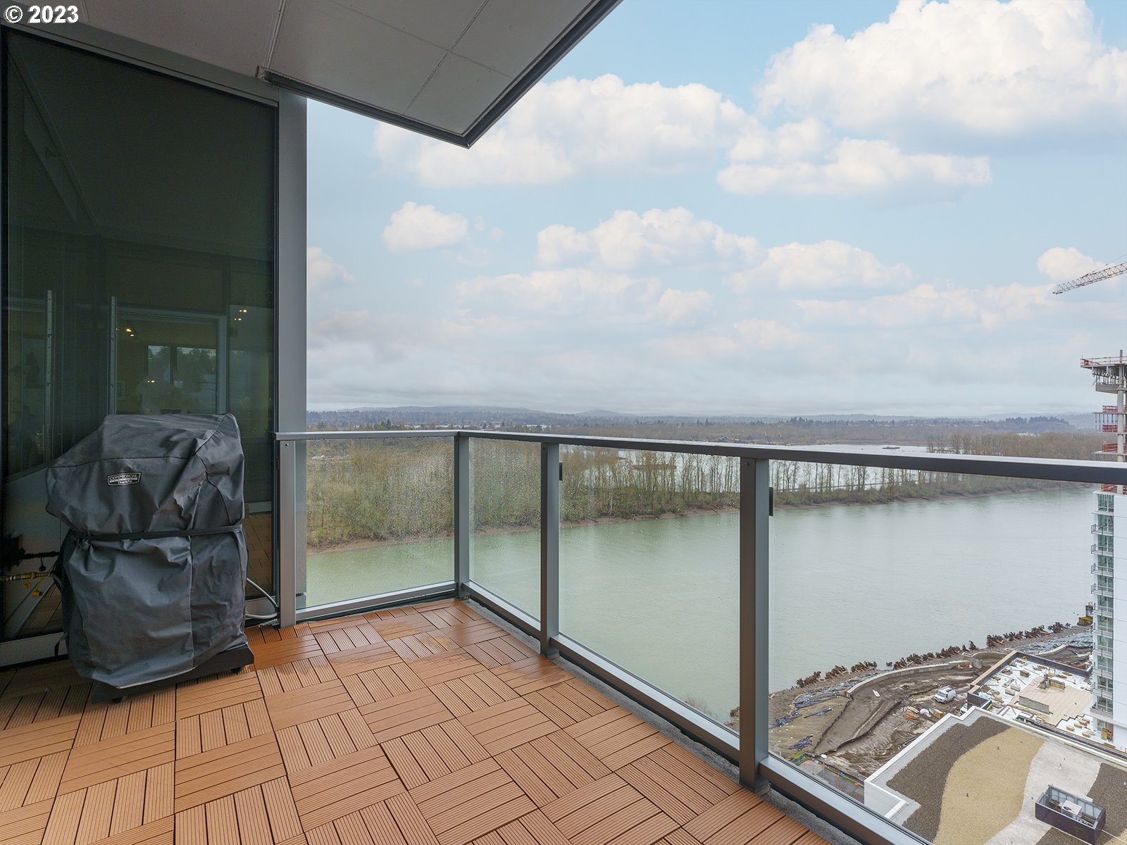 841 Southwest Gaines Street, Unit 1912 Portland, OR 97239 - Photo 16 of 32 a view of a balcony