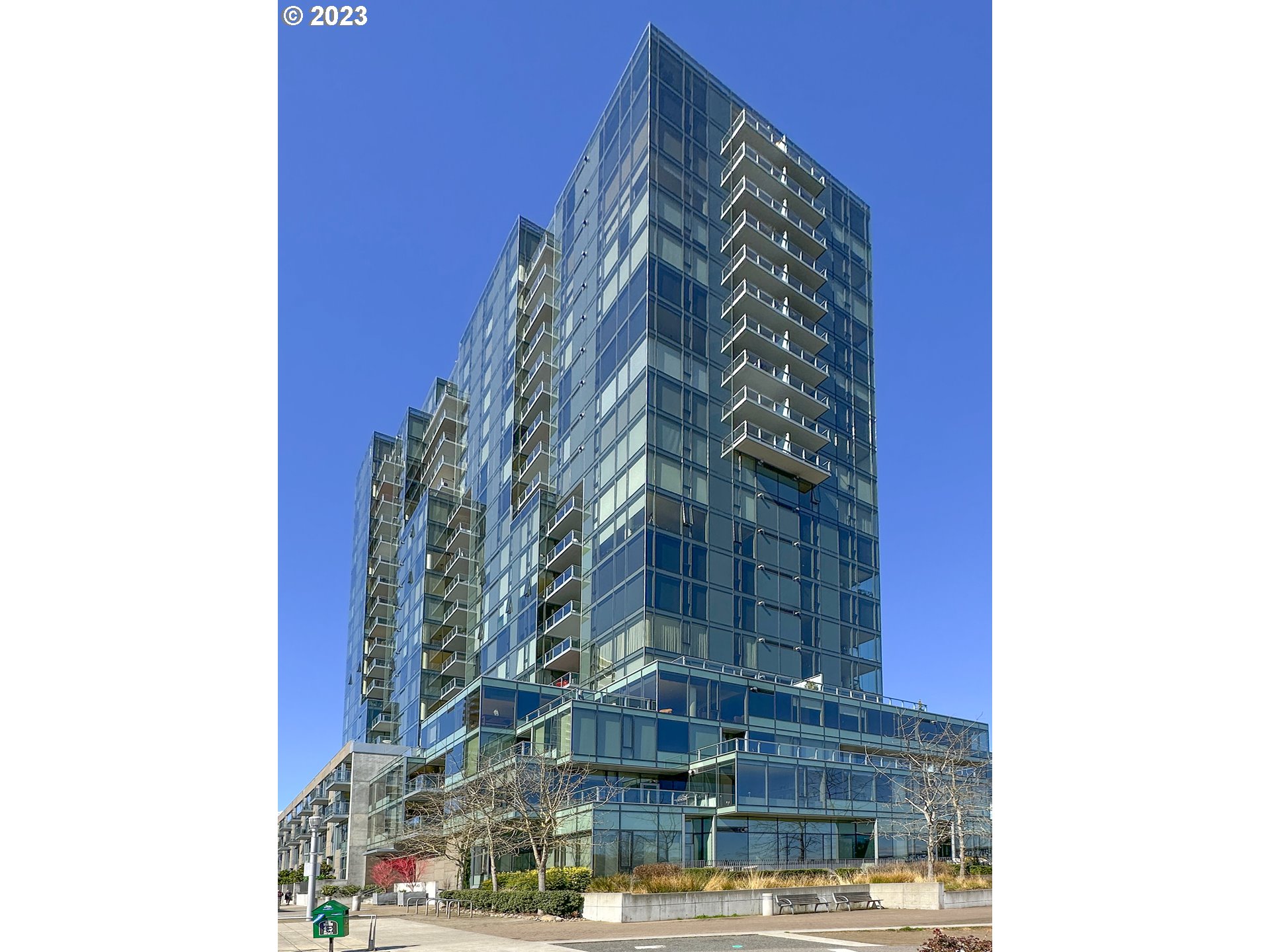 841 Southwest Gaines Street, Unit 1912 Portland, OR 97239 - Photo 32 of 32 a view of a city with tall buildings