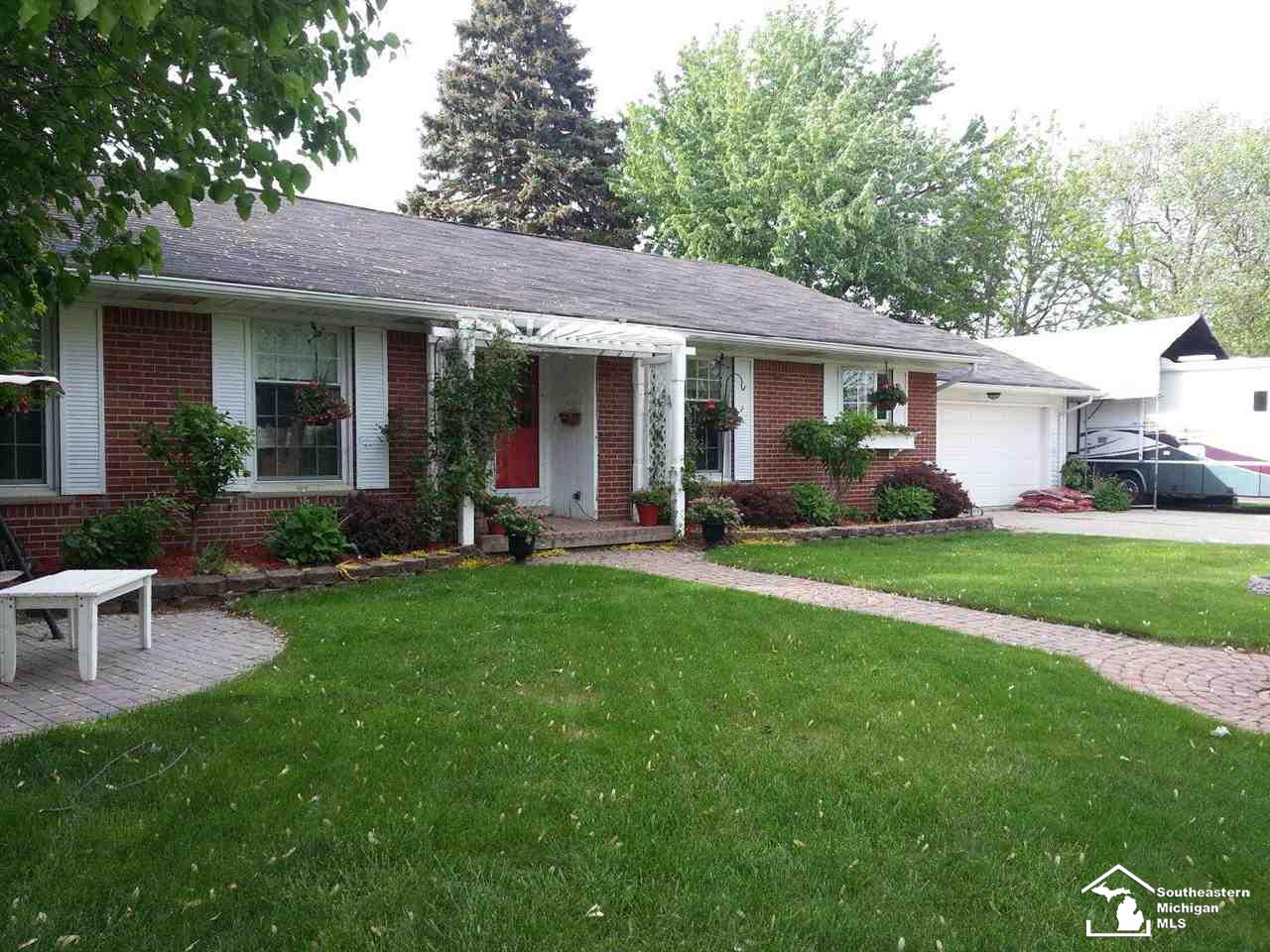 30434 South Gibraltar Road Gibraltar, MI 48173 - Photo 1 of 61
