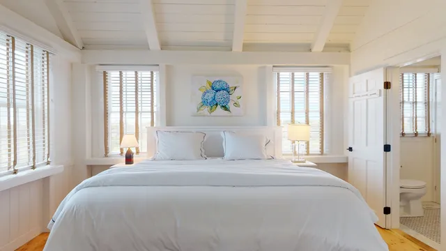 $1,950,000 | 16 Sheep Pond Road, Nantucket, MA 02554