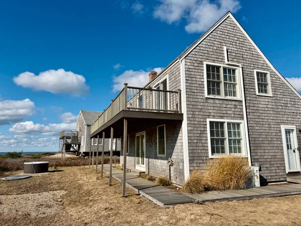 $1,800,000 | 16 Sheep Pond Road, Nantucket, MA 02554