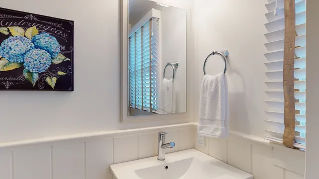 $1,950,000 | 16 Sheep Pond Road, Nantucket, MA 02554