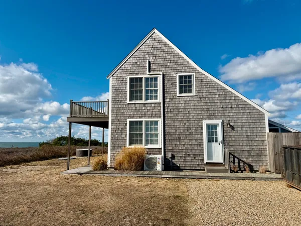 $1,800,000 | 16 Sheep Pond Road, Nantucket, MA 02554