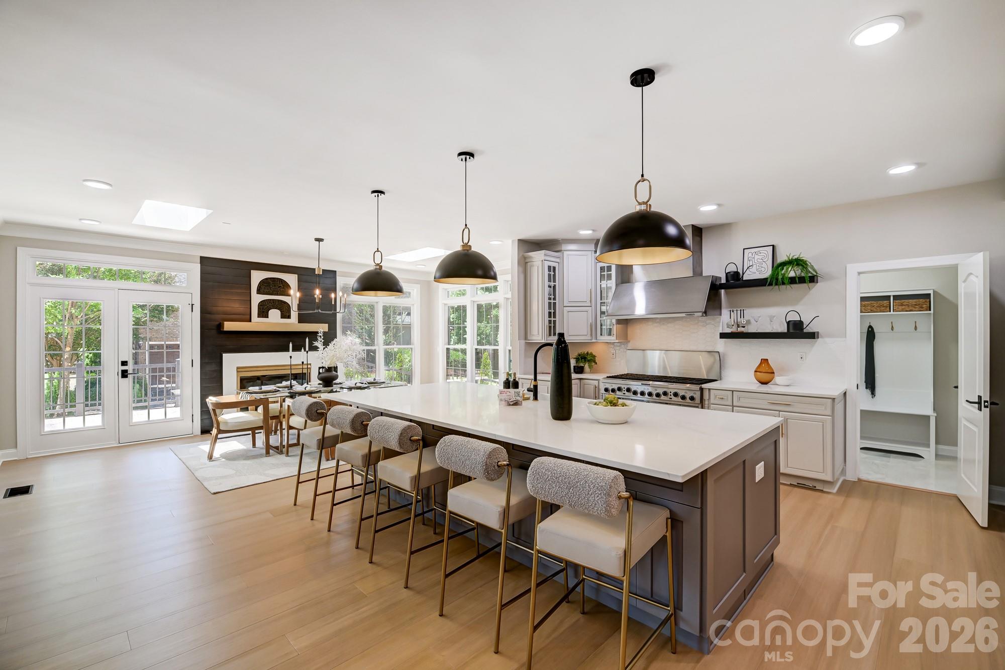 8707 Fairview Road Charlotte, NC 28211 - Photo 3 of 27