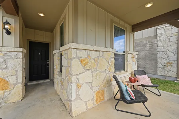 $439,500 | 425 Purple Heart Drive, Buda, TX 78610
