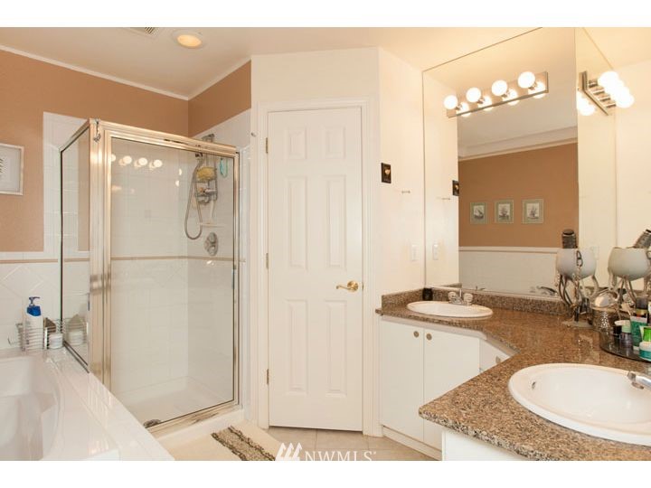 17505 110 Lane Southeast, Unit 30 Renton, WA 98055 - Photo 13 of 25