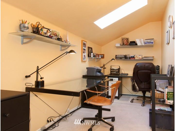 17505 110 Lane Southeast, Unit 30 Renton, WA 98055 - Photo 15 of 25