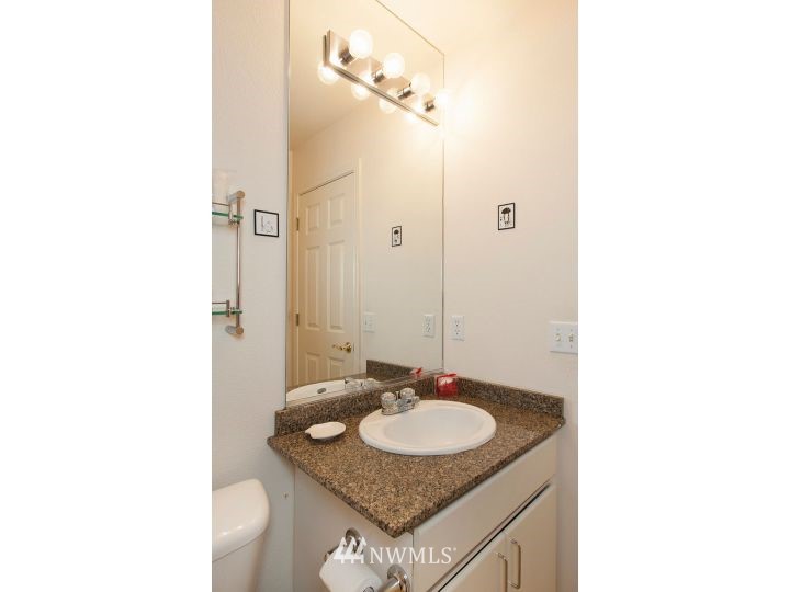 17505 110 Lane Southeast, Unit 30 Renton, WA 98055 - Photo 19 of 25